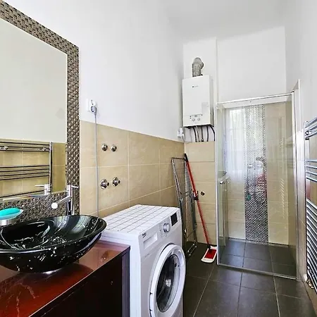 Apartment Vaclavkova 1 *